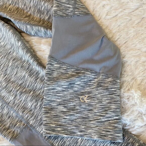 Calvin Klein Performance Capris Leggings, Size L - Picture 7 of 10